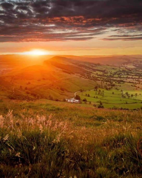Vakantiehuis Gorgeous Cozy With A Heritage Feel, Walks, Pubs & Wood Burner Tideswell