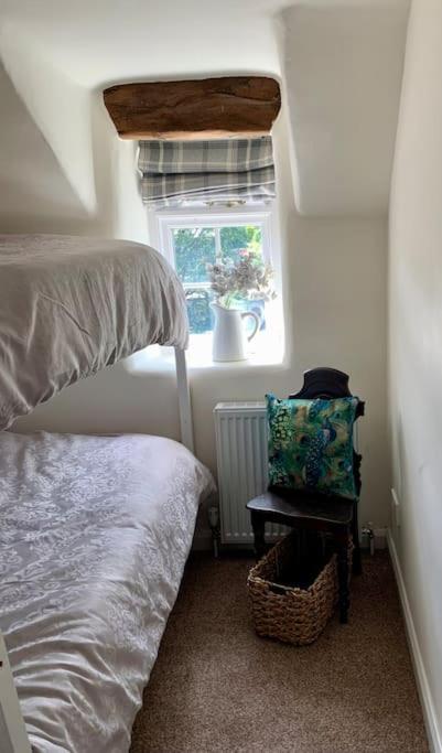 Gorgeous Cozy With A Heritage Feel, Walks, Pubs & Wood Burner