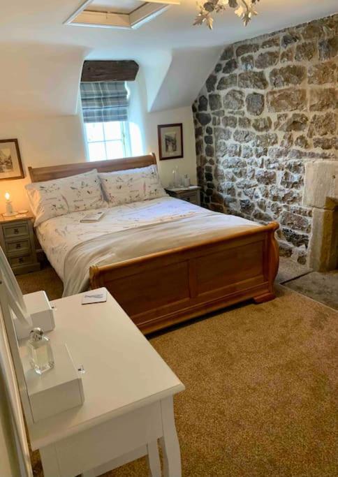 Gorgeous Cozy With A Heritage Feel, Walks, Pubs & Wood Burner Vakantiehuis *