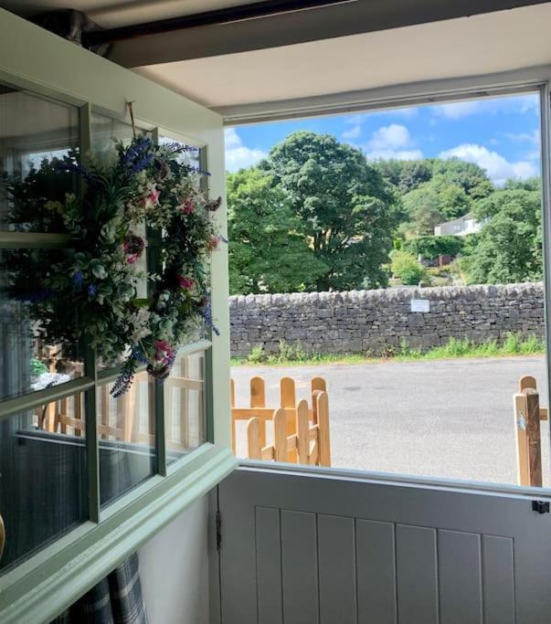 Gorgeous Cozy With A Heritage Feel, Walks, Pubs & Wood Burner * Tideswell
